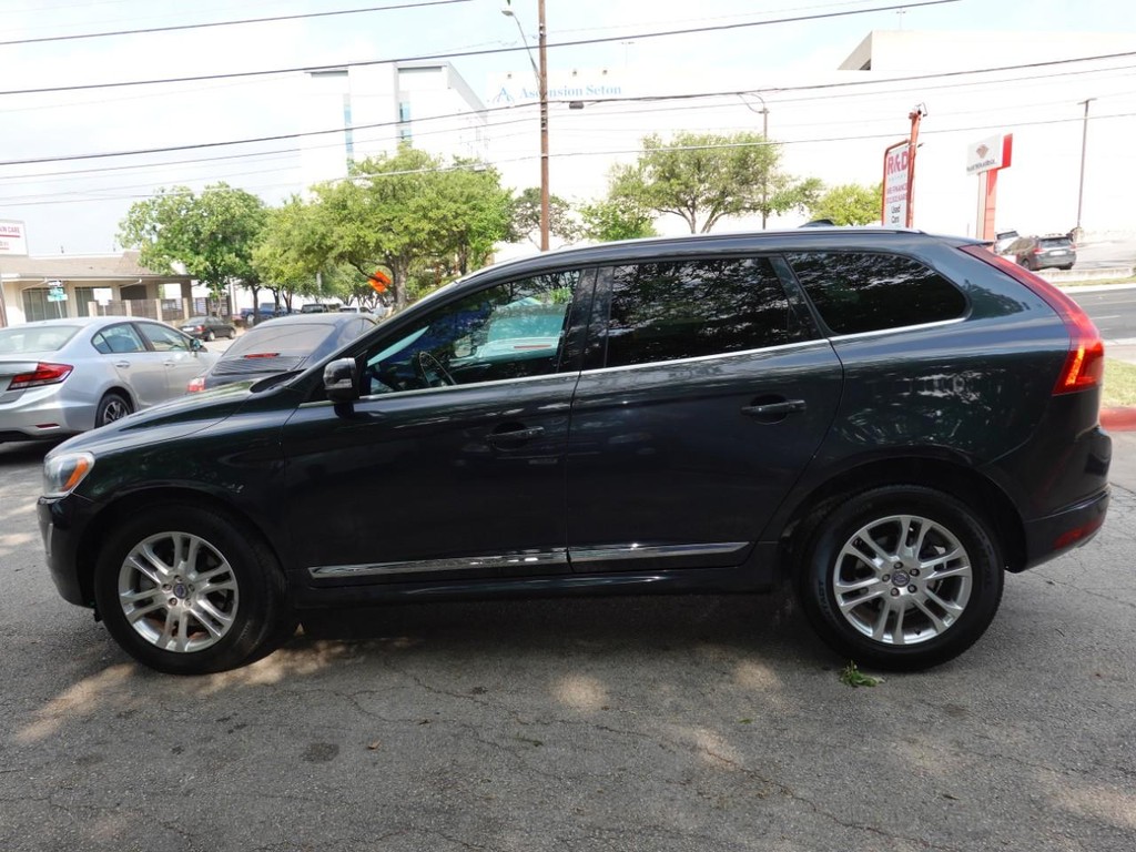 Volvo XC60 Vehicle Full-screen Gallery Image 04