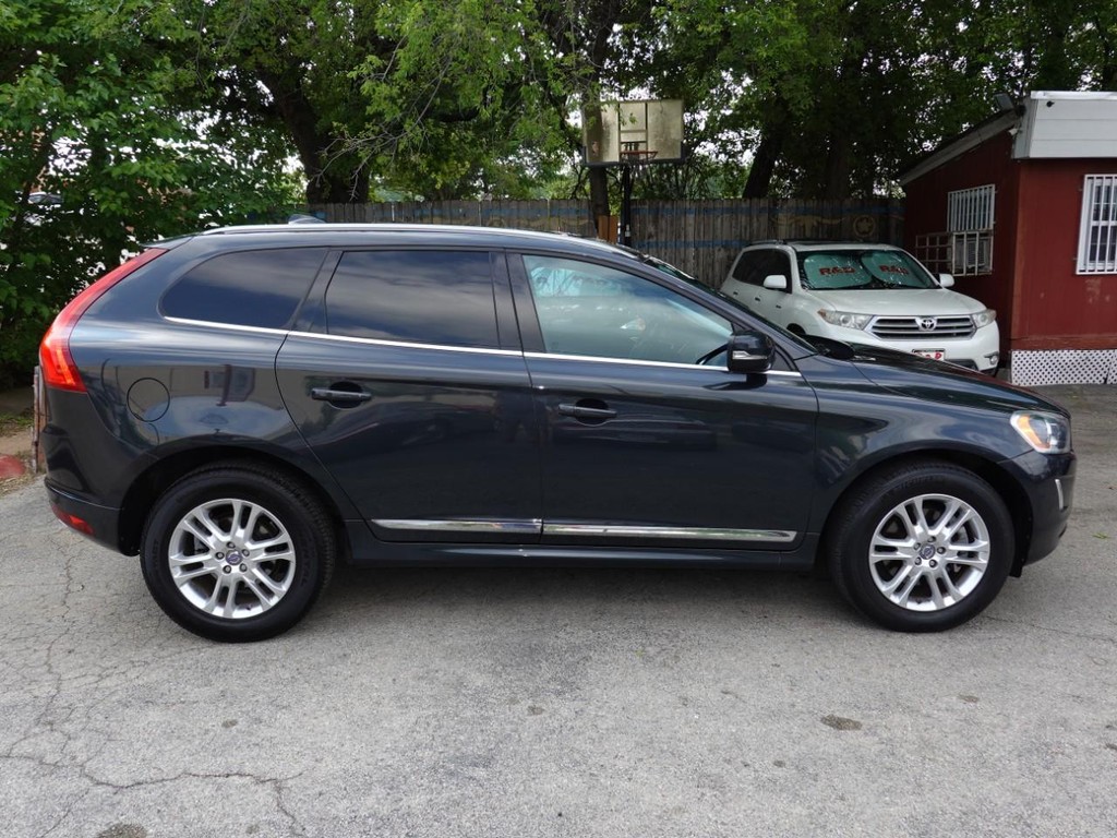 Volvo XC60 Vehicle Full-screen Gallery Image 07