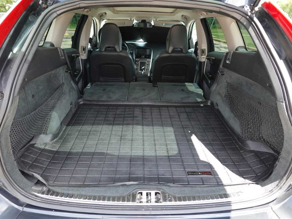 Volvo XC60 Vehicle Full-screen Gallery Image 27