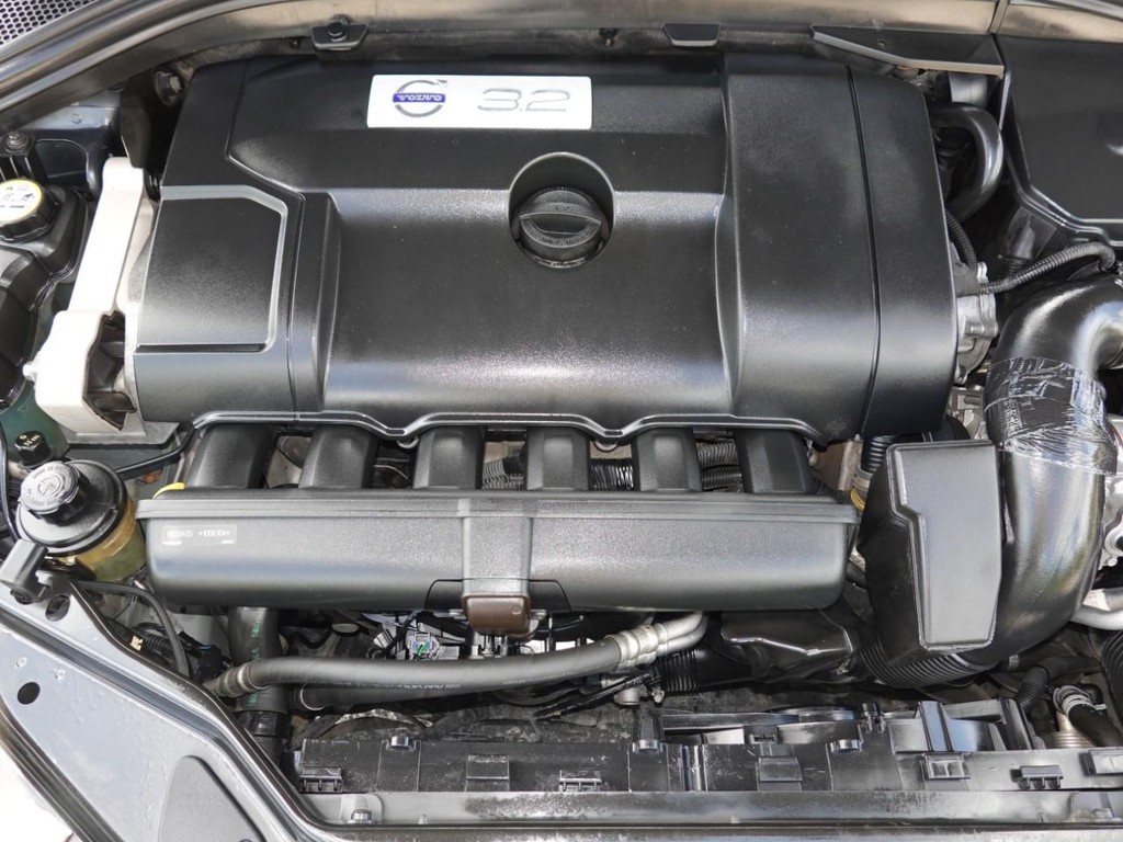 Volvo XC60 Vehicle Full-screen Gallery Image 28