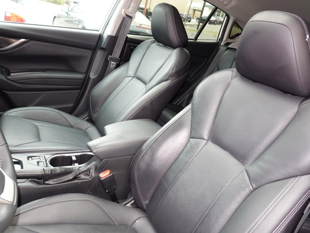 Subaru Impreza Vehicle Full-screen Gallery Image 16