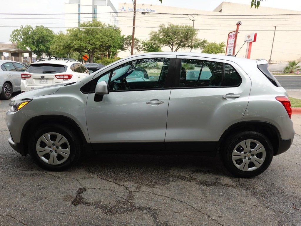 2017 Chevrolet Trax LS photo 4