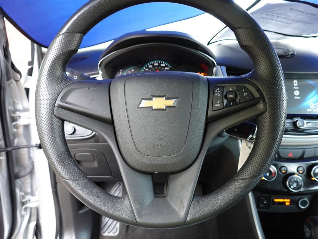 2017 Chevrolet Trax LS photo 13