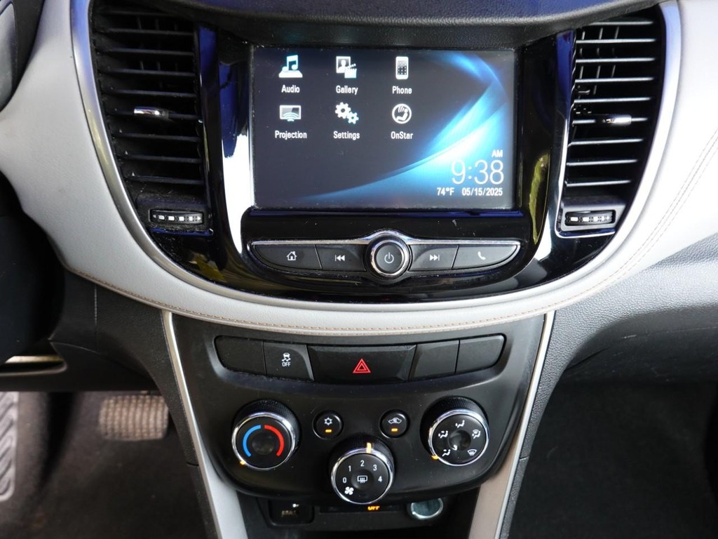 2017 Chevrolet Trax LS photo 14