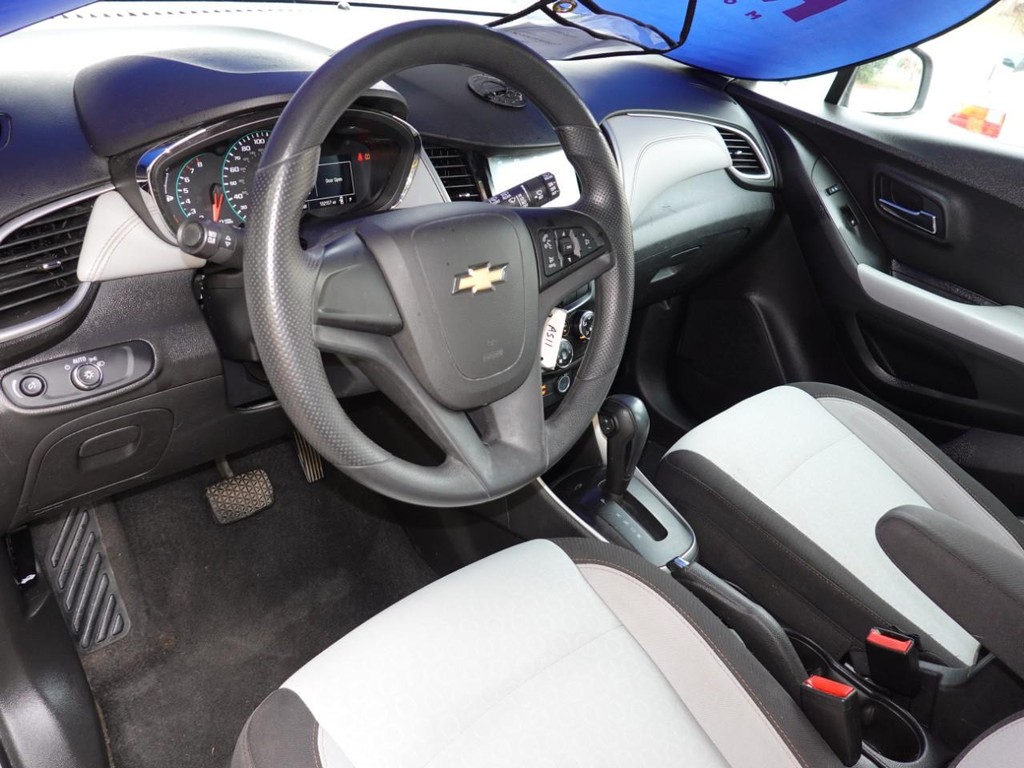 2017 Chevrolet Trax LS photo 16