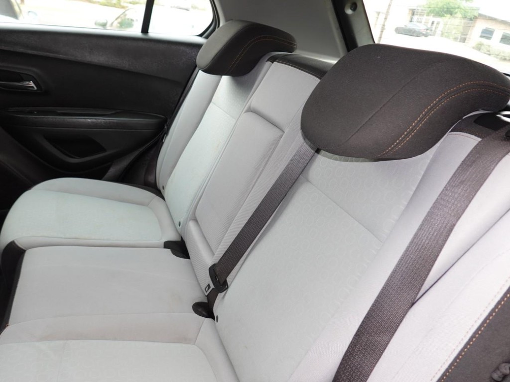 2017 Chevrolet Trax LS photo 17