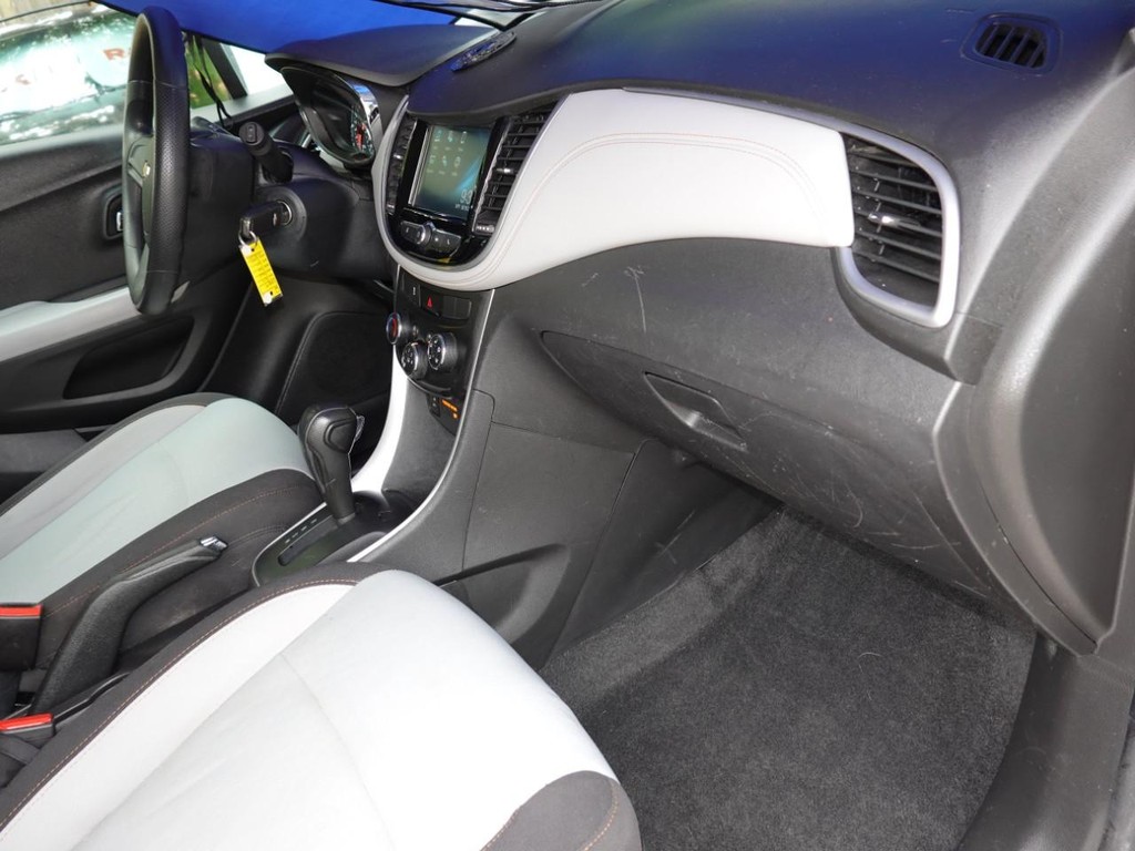 2017 Chevrolet Trax LS photo 18