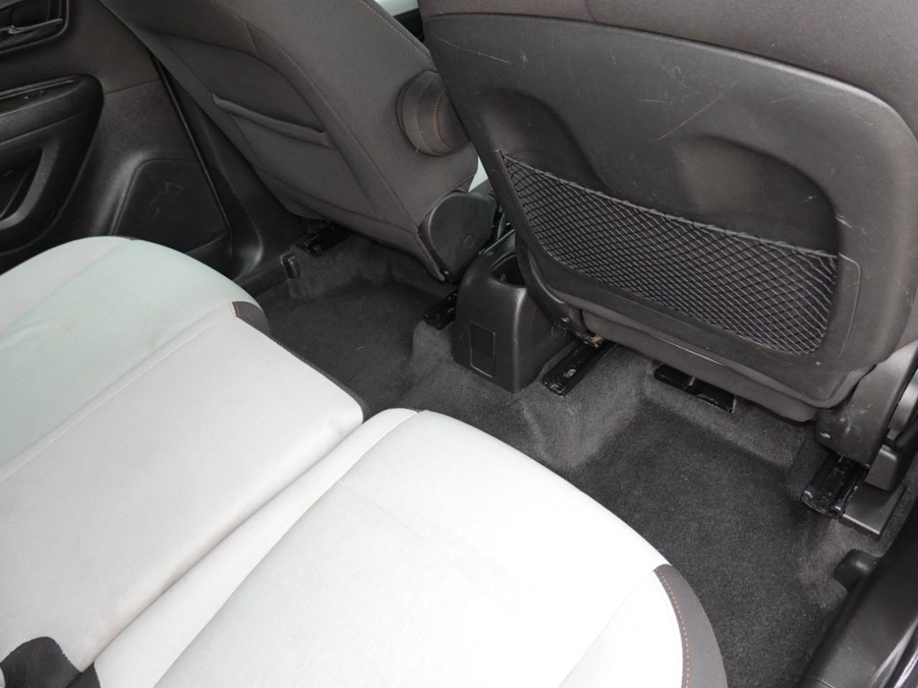 2017 Chevrolet Trax LS photo 21