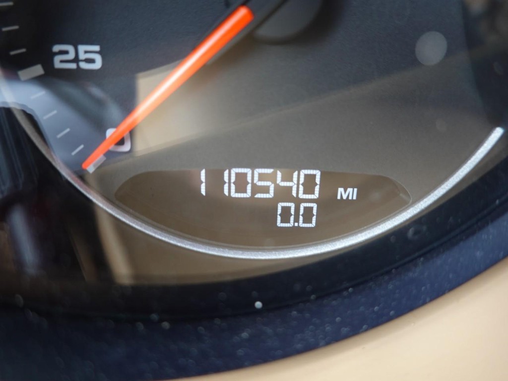 Porsche Cayenne Vehicle Full-screen Gallery Image 12