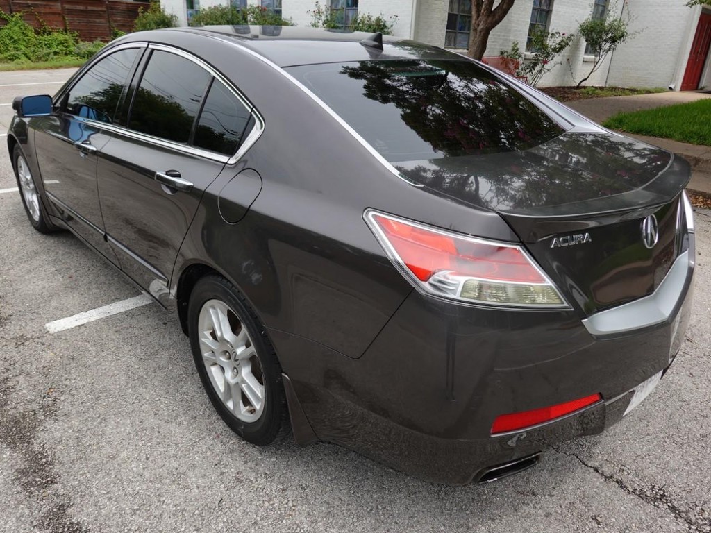 Acura TL Vehicle Full-screen Gallery Image 05