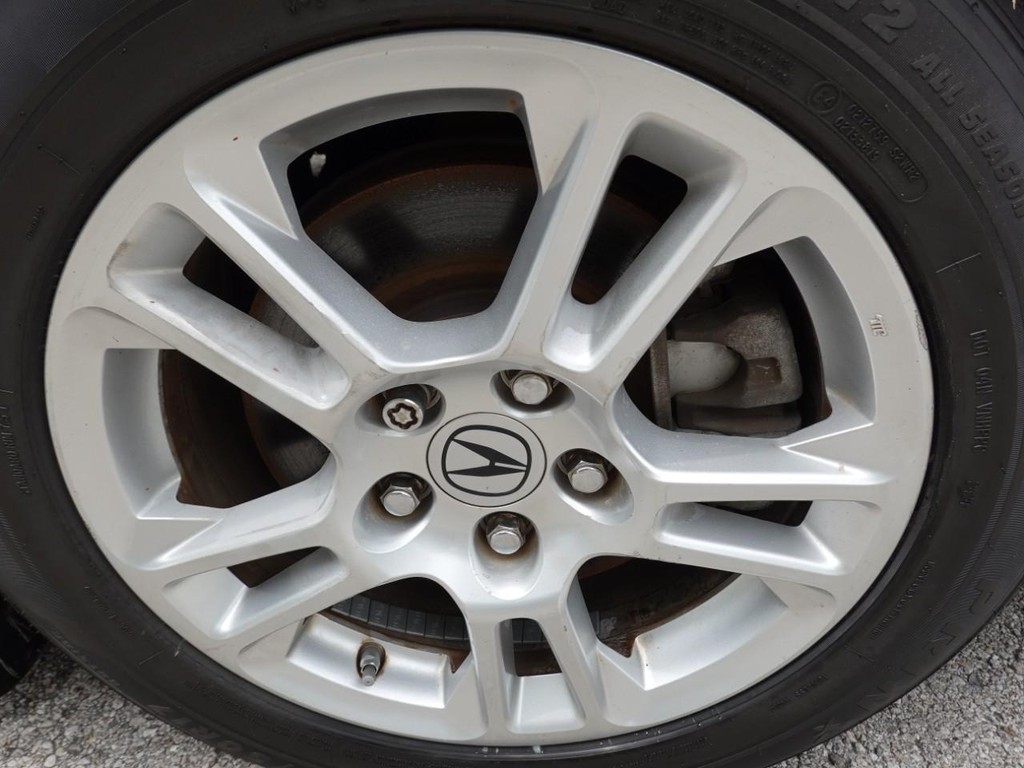 Acura TL Vehicle Full-screen Gallery Image 09