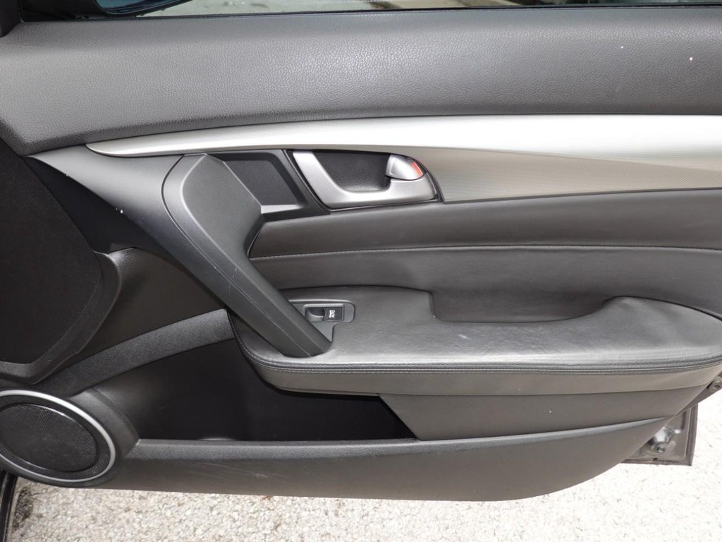 Acura TL Vehicle Full-screen Gallery Image 24