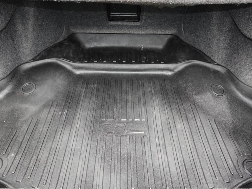 Acura TL Vehicle Full-screen Gallery Image 27