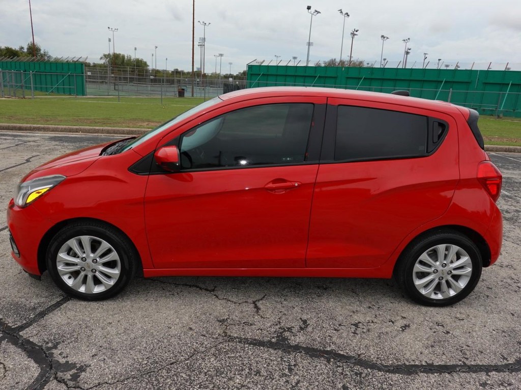 Chevrolet Spark Vehicle Full-screen Gallery Image 04