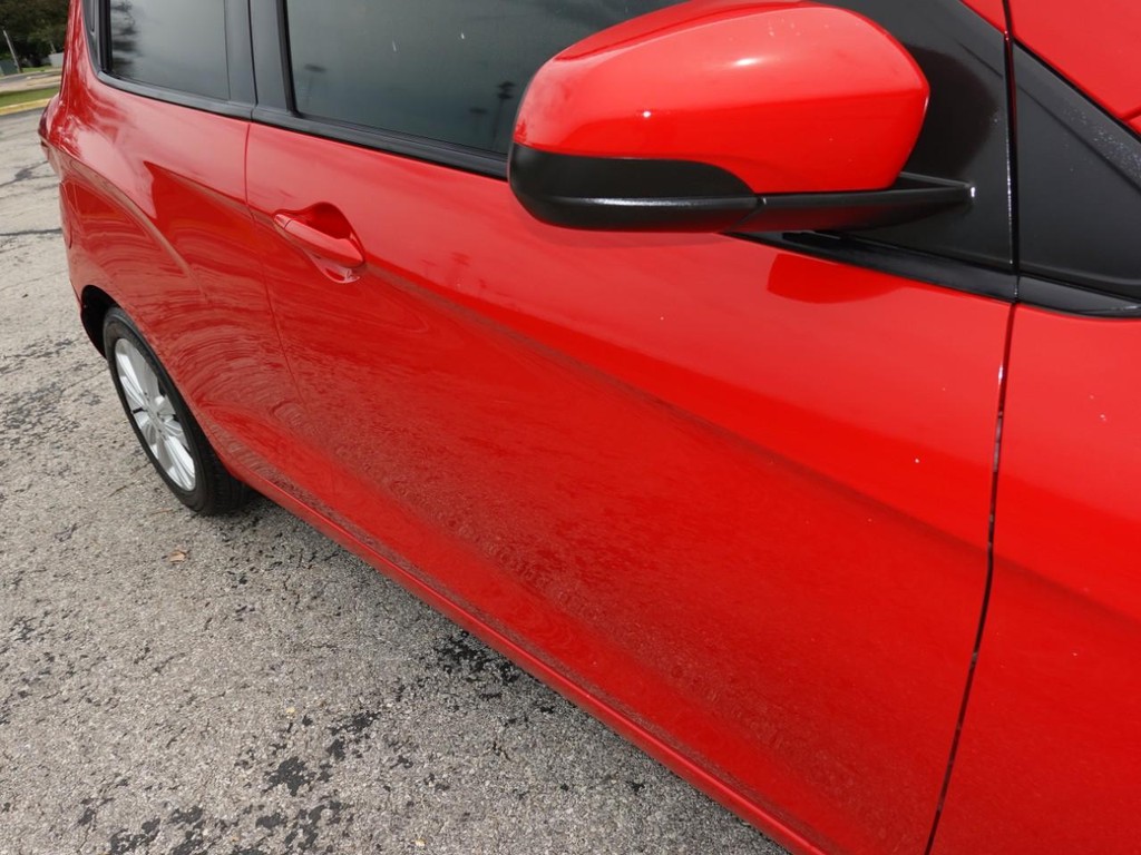 Chevrolet Spark Vehicle Full-screen Gallery Image 11