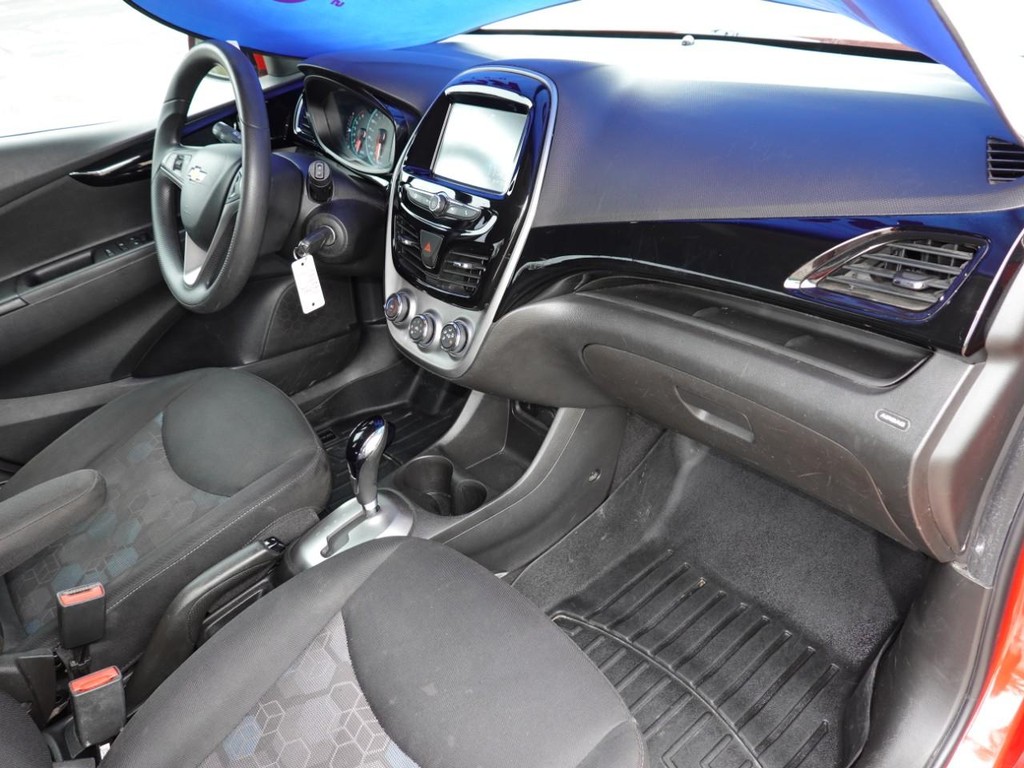 Chevrolet Spark Vehicle Full-screen Gallery Image 20