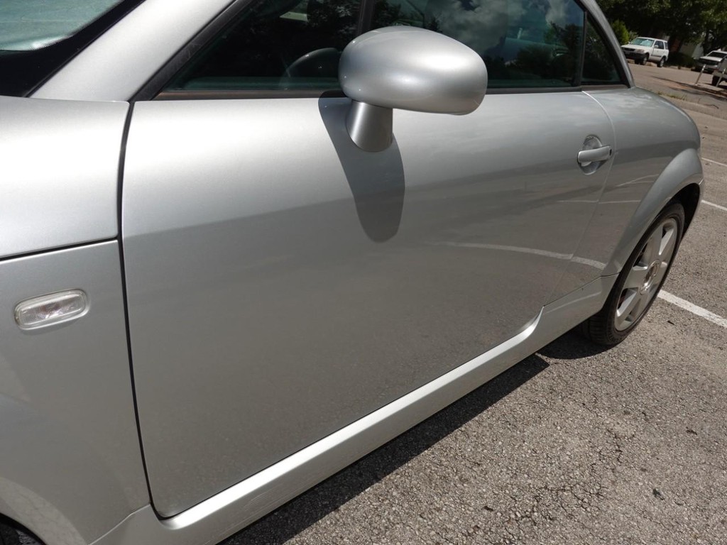 Audi TT Vehicle Full-screen Gallery Image 10