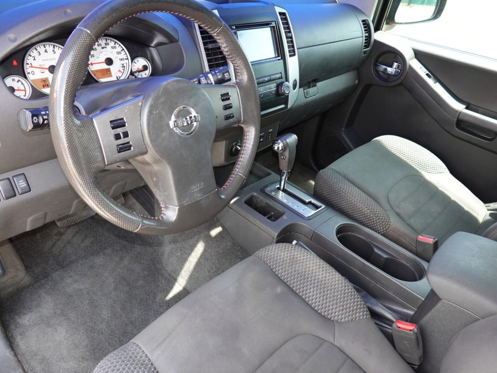 Nissan Xterra Vehicle Full-screen Gallery Image 15