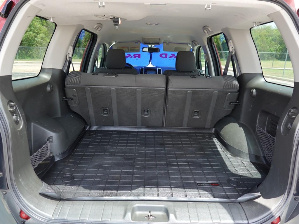 Nissan Xterra Vehicle Full-screen Gallery Image 24