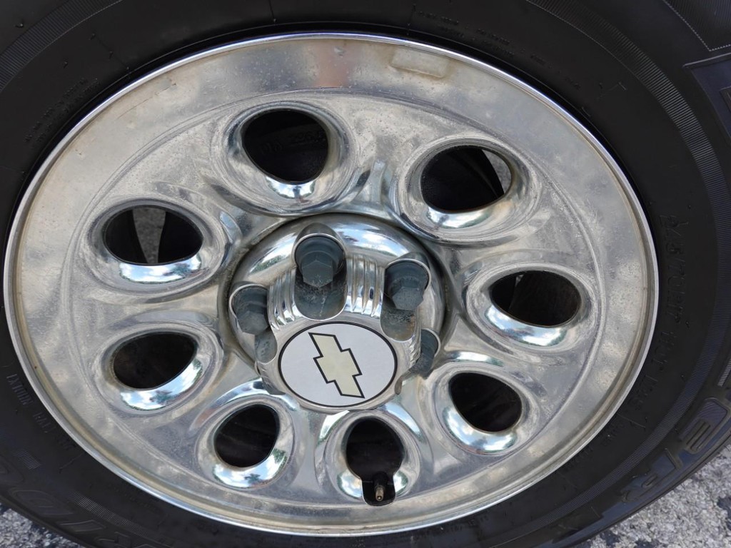 Chevrolet Silverado 1500 Vehicle Full-screen Gallery Image 10