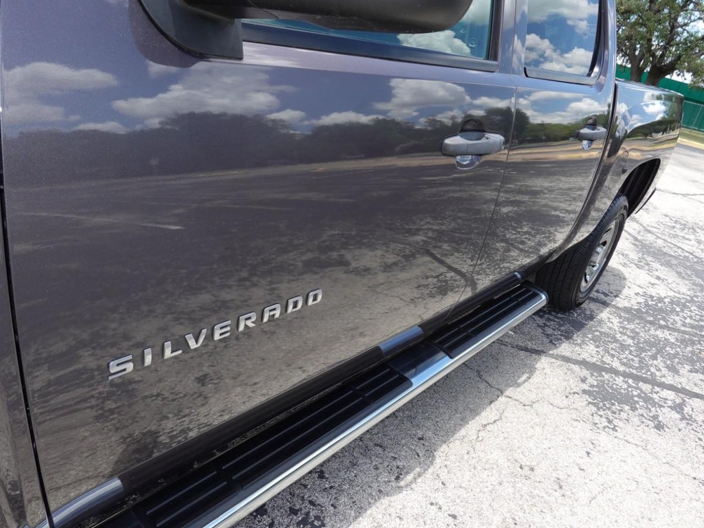 Chevrolet Silverado 1500 Vehicle Full-screen Gallery Image 11