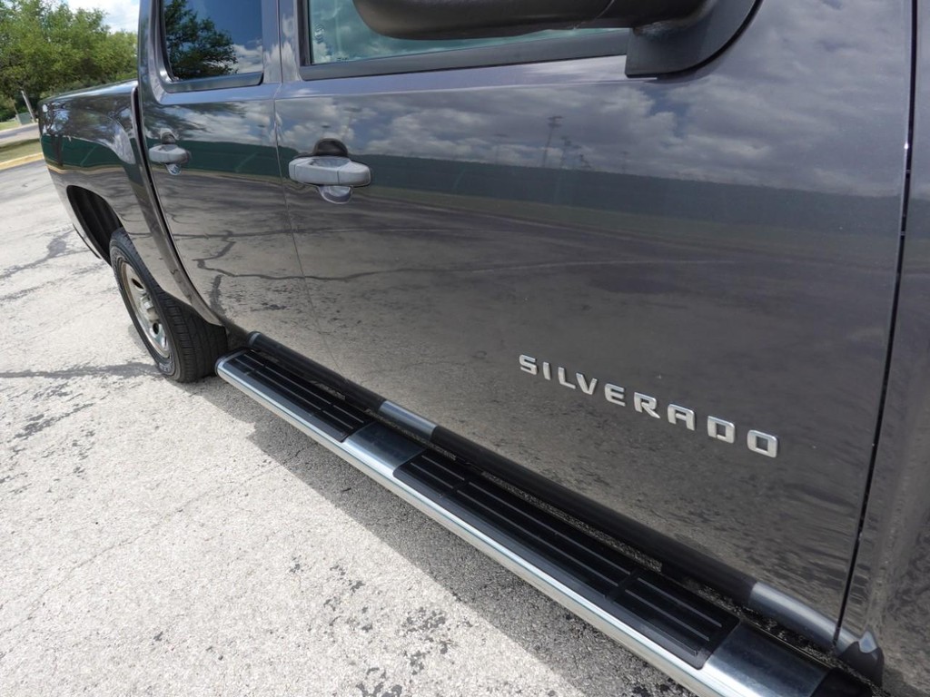 Chevrolet Silverado 1500 Vehicle Full-screen Gallery Image 12