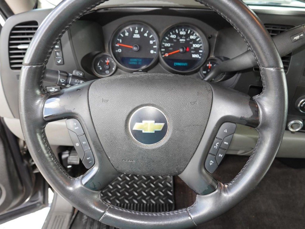 Chevrolet Silverado 1500 Vehicle Full-screen Gallery Image 14