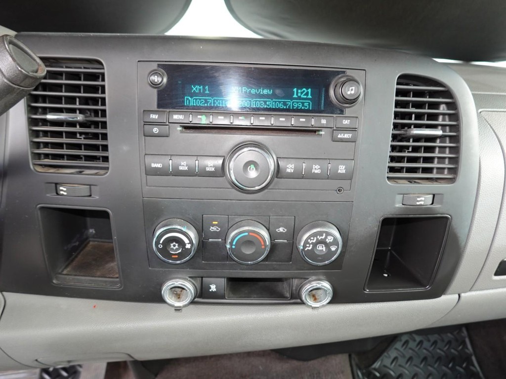 Chevrolet Silverado 1500 Vehicle Full-screen Gallery Image 15