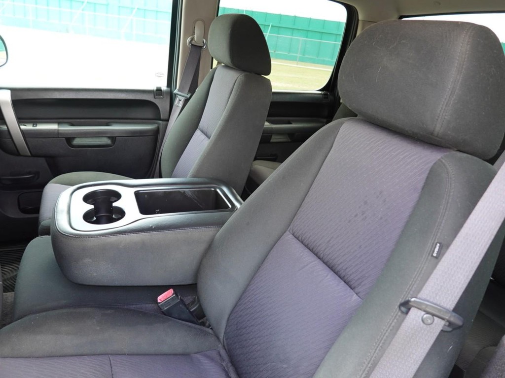 Chevrolet Silverado 1500 Vehicle Full-screen Gallery Image 16