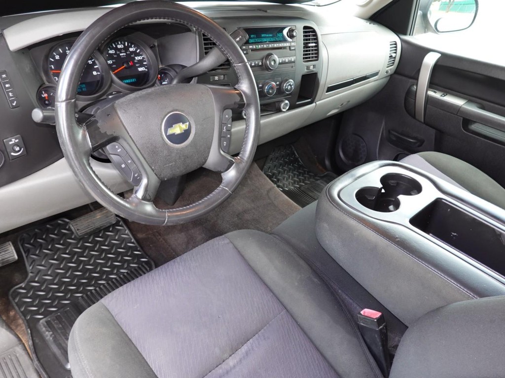 Chevrolet Silverado 1500 Vehicle Full-screen Gallery Image 17