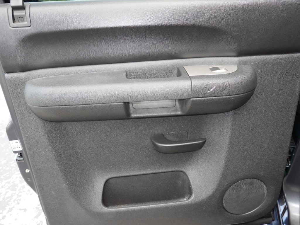 Chevrolet Silverado 1500 Vehicle Full-screen Gallery Image 20