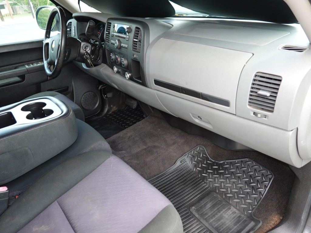 Chevrolet Silverado 1500 Vehicle Full-screen Gallery Image 21