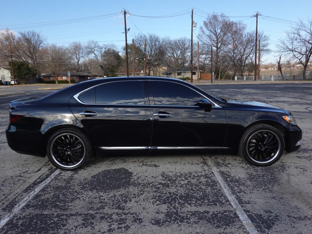 Lexus LS 460 Vehicle Full-screen Gallery Image 08