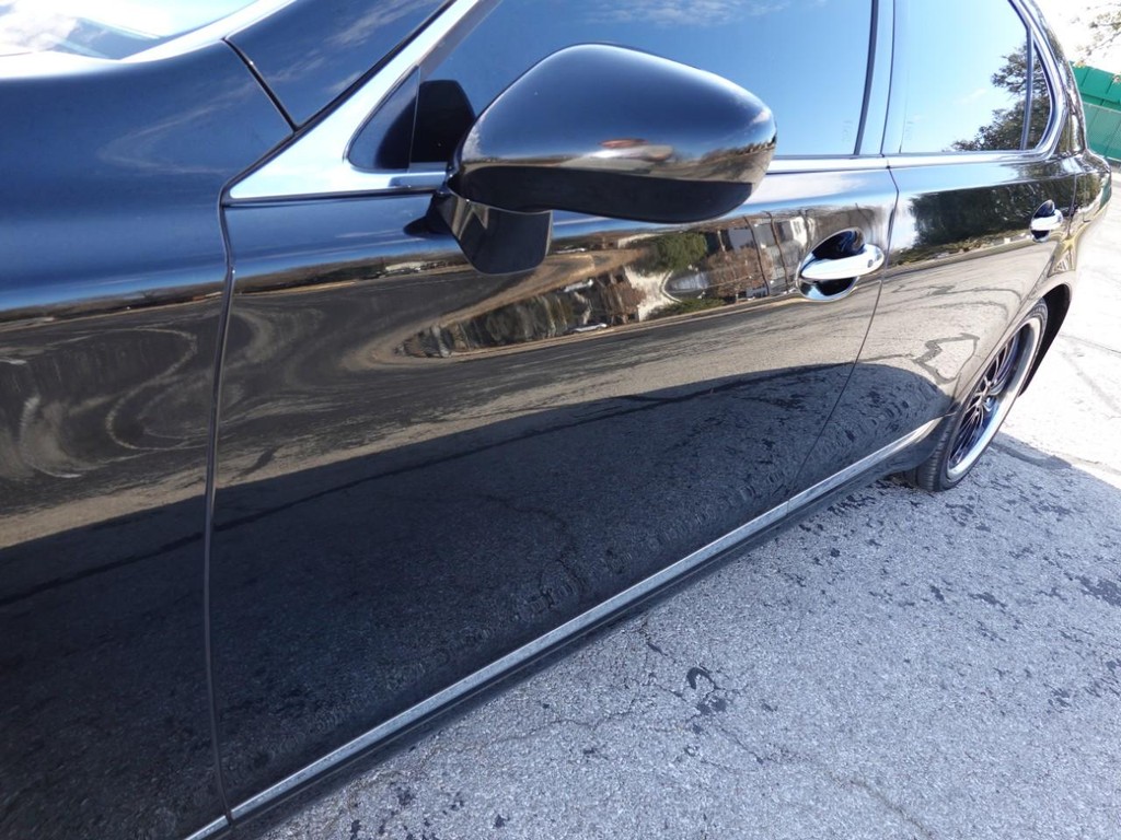 Lexus LS 460 Vehicle Full-screen Gallery Image 10