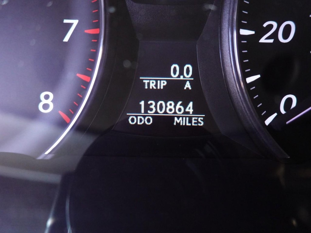 Lexus LS 460 Vehicle Full-screen Gallery Image 12