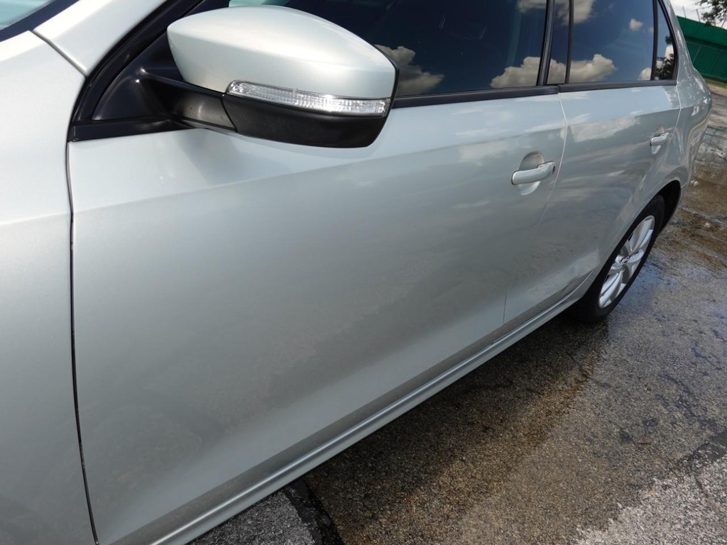 2011 Volkswagen Jetta SE photo 8