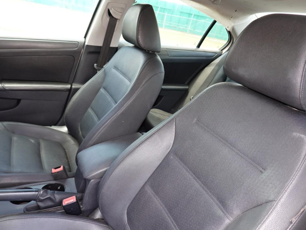 2011 Volkswagen Jetta SE photo 12