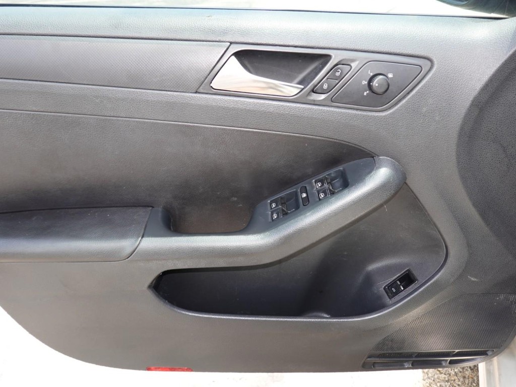 2011 Volkswagen Jetta SE photo 14