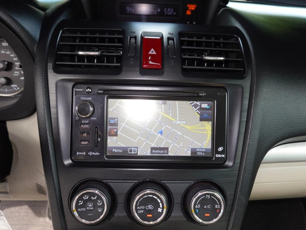 Subaru XV Crosstrek Vehicle Full-screen Gallery Image 13