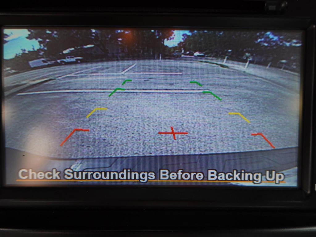 Subaru XV Crosstrek Vehicle Full-screen Gallery Image 14