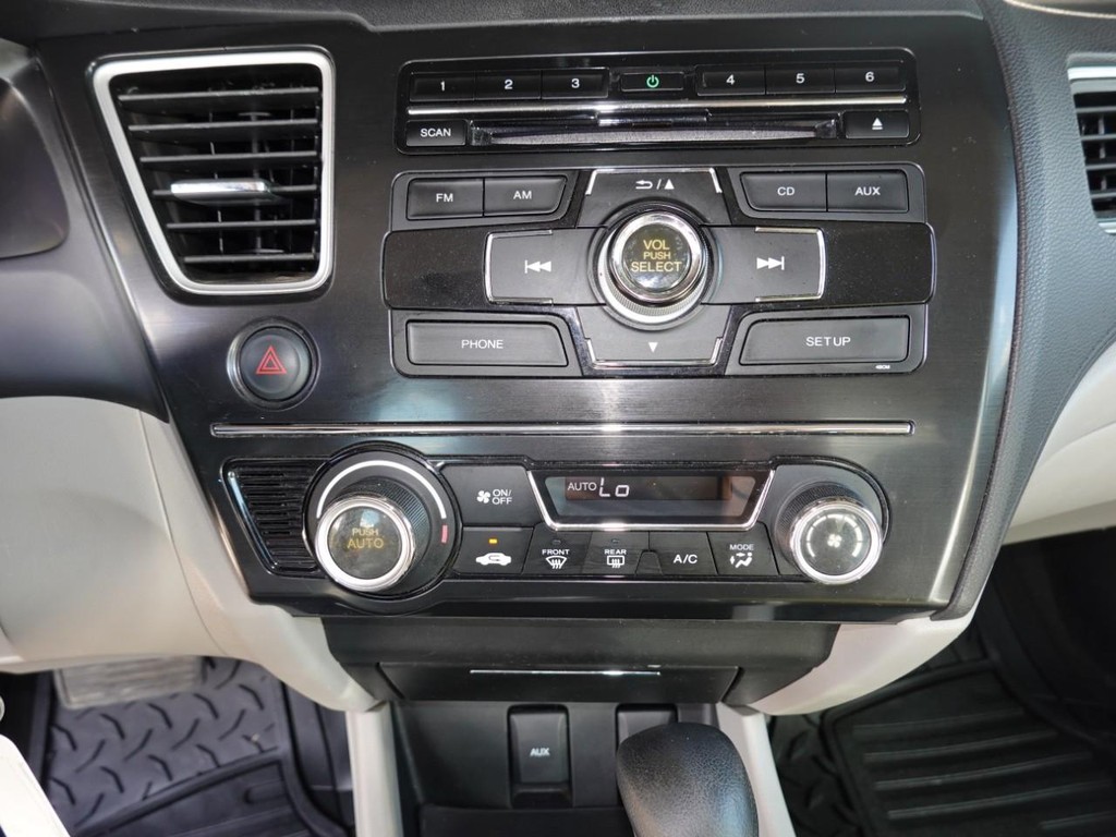 Honda Civic Sedan Vehicle Full-screen Gallery Image 14