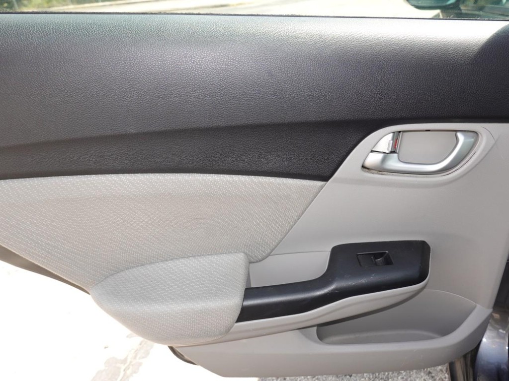 Honda Civic Sedan Vehicle Full-screen Gallery Image 21