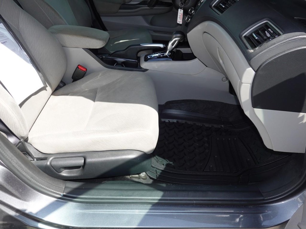 Honda Civic Sedan Vehicle Full-screen Gallery Image 23