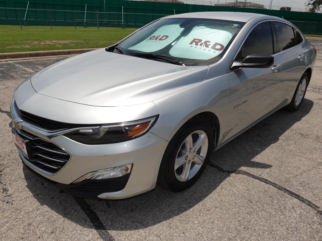 2019 Chevrolet Malibu LS photo 3
