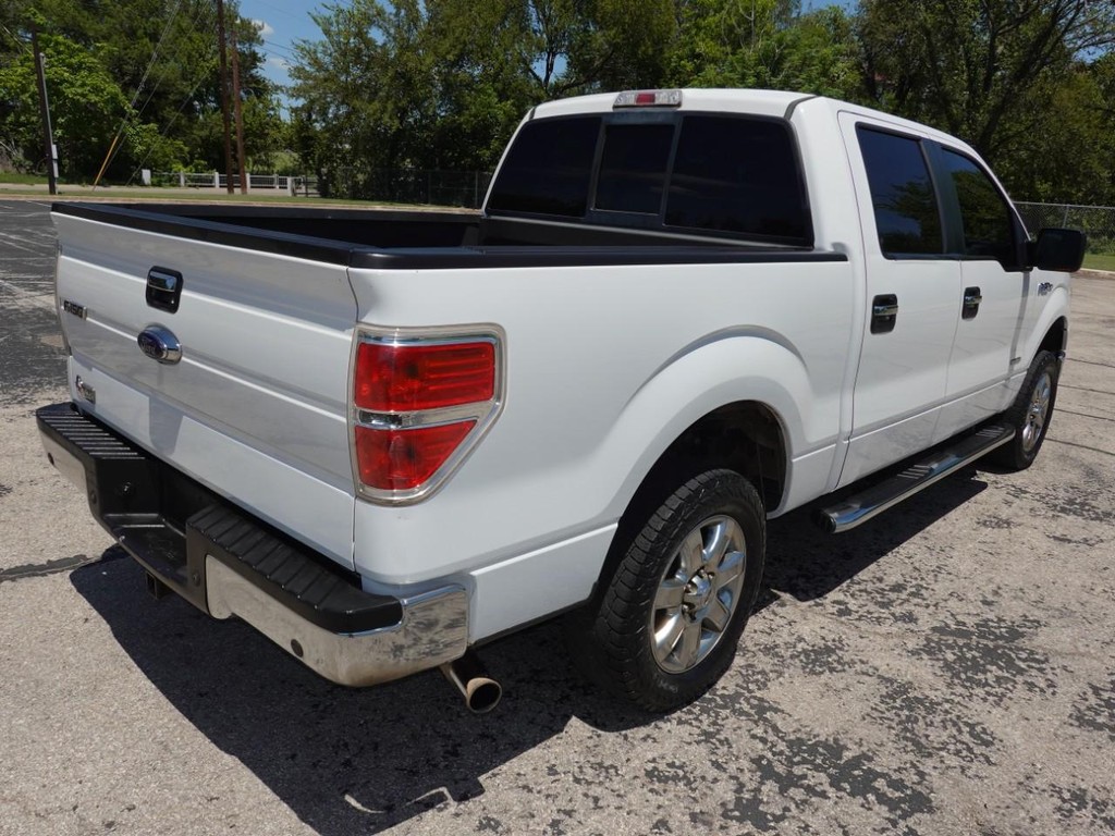 2013 Ford F-150 XLT photo 8