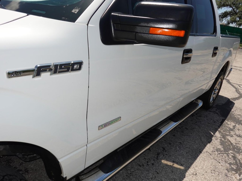 2013 Ford F-150 XLT photo 11