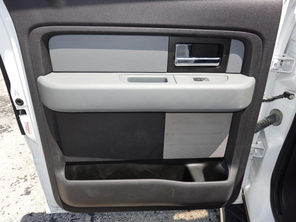 2013 Ford F-150 XLT photo 20