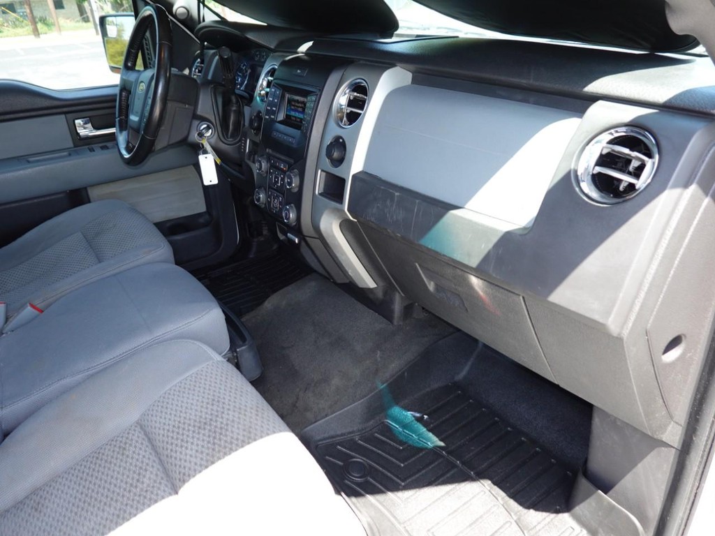 2013 Ford F-150 XLT photo 21