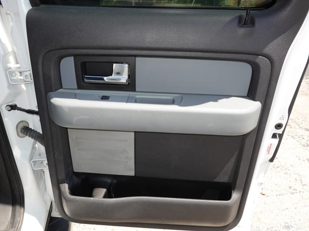 2013 Ford F-150 XLT photo 24