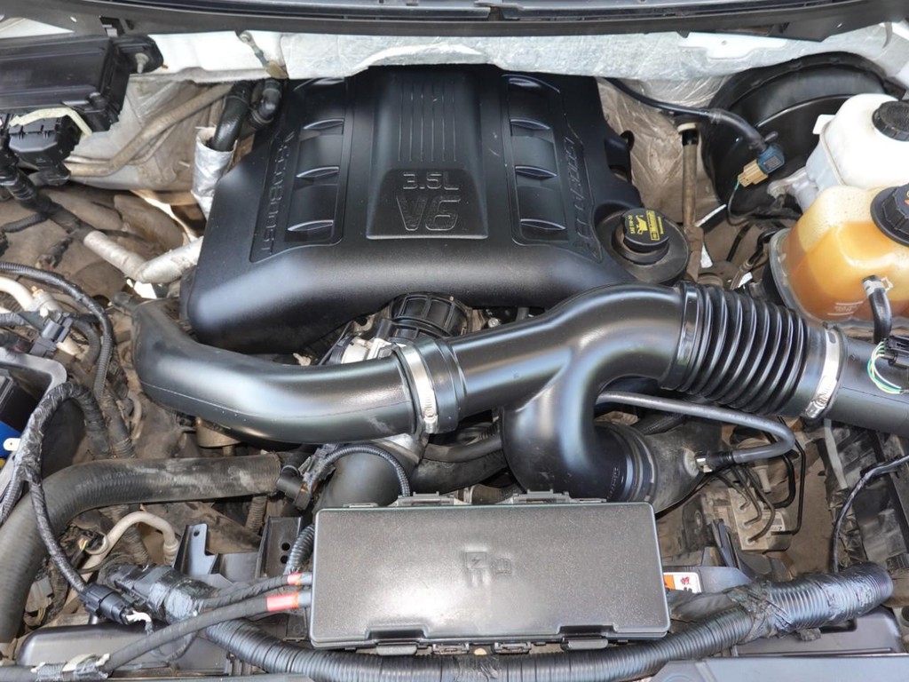 2013 Ford F-150 XLT photo 25